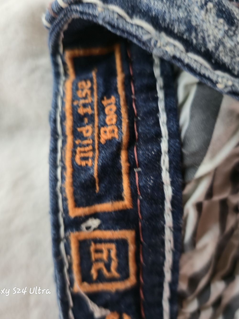 Rock Revival Faded Distressed Flared Jeans | Dark Blue Size 29 - Picture 5 of 11